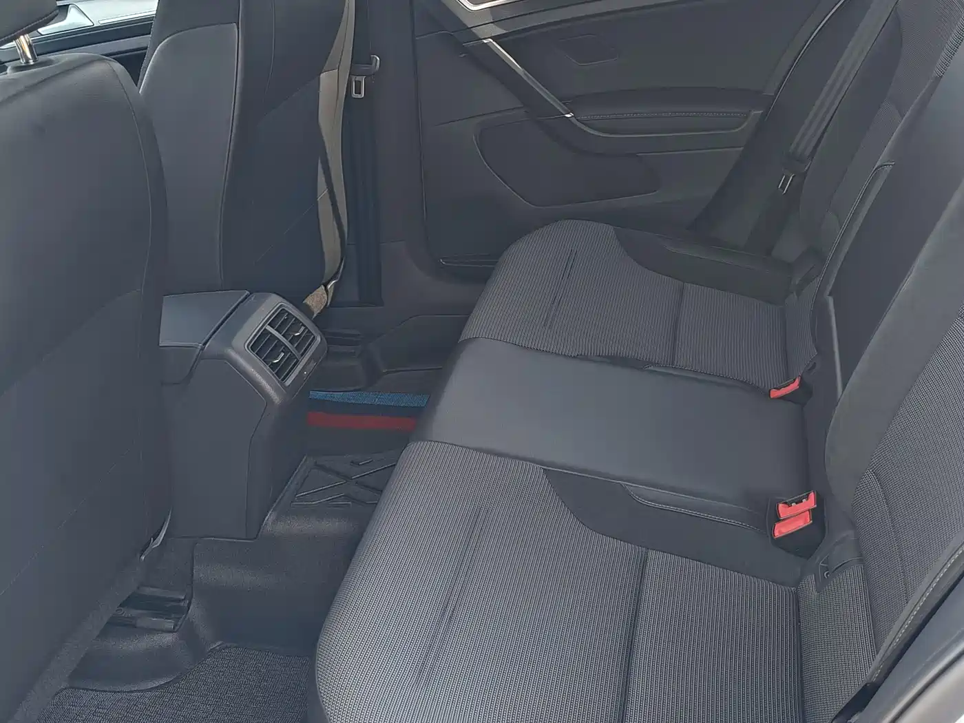 Volkswagen Golf 2018 230TSI Automatic Comfort фото 19