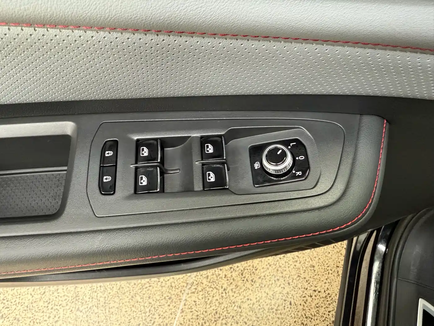 Volkswagen Teramont 2023 Teramont X 380TSI 4WD Luxury Edition фото 13