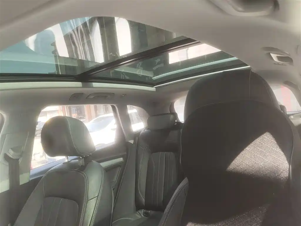 Audi Q5L 2020 Facelift 40 TFSI Honor Fashion фото 18