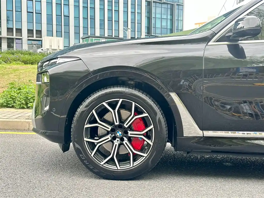 BMW X7 2023 xDrive40i Exclusive Luxury Package фото 4