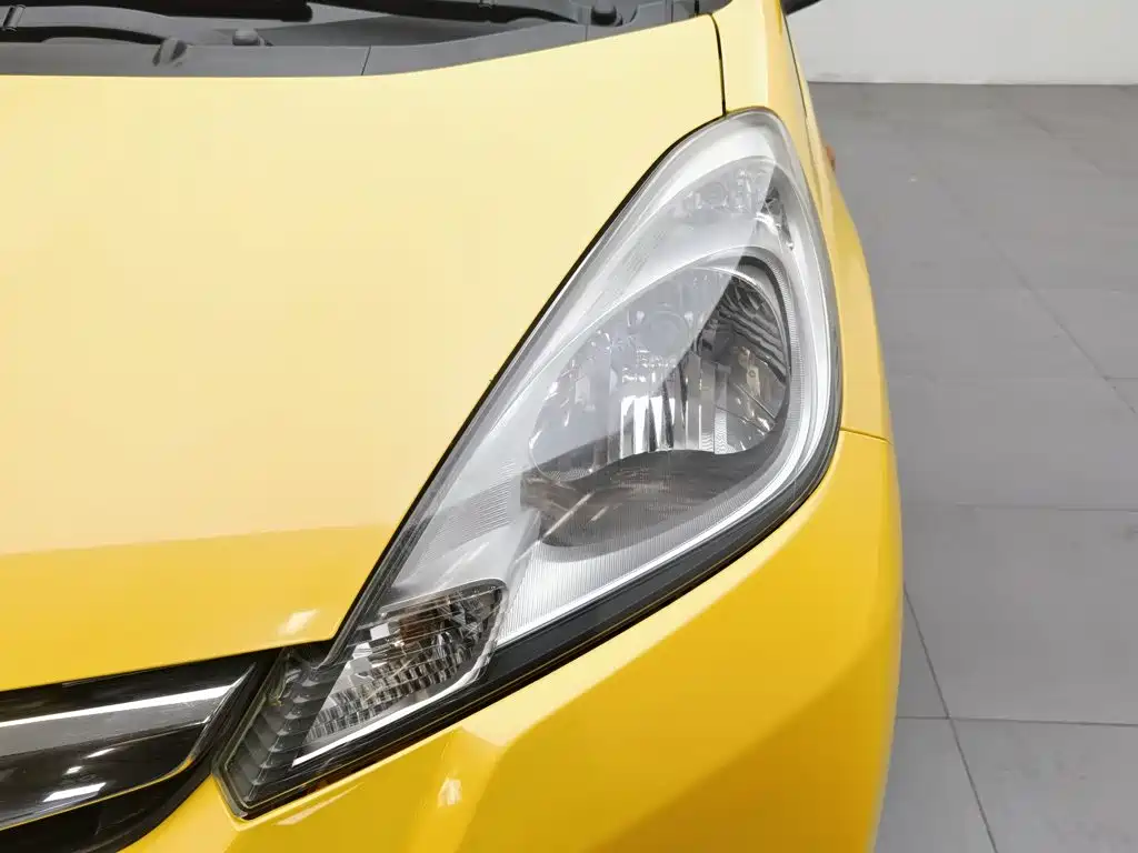 Honda Fit 2013 2011 1.5L Automatic Luxury