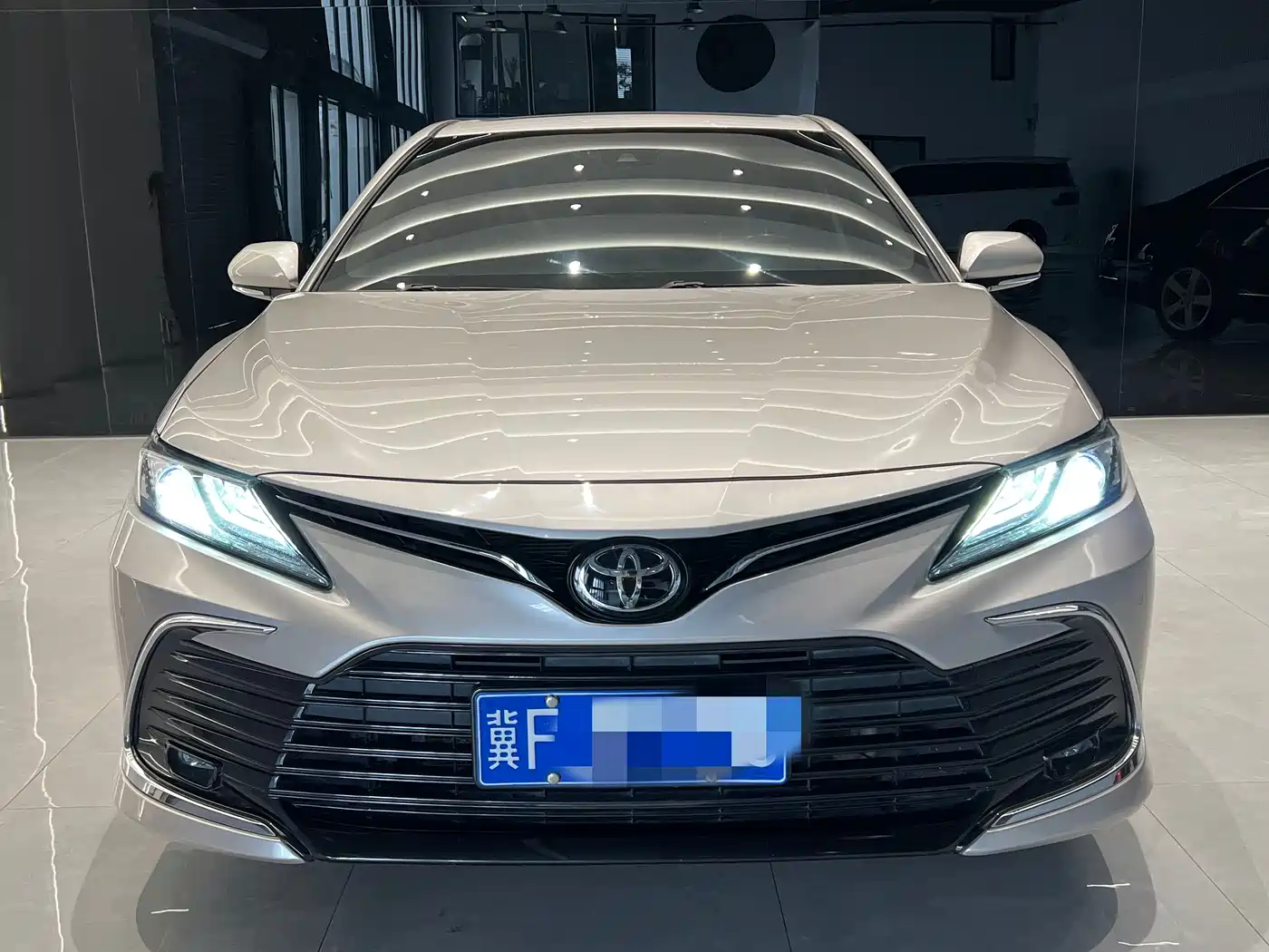 Toyota Camry 2021 2.0G Luxury Edition фото 2