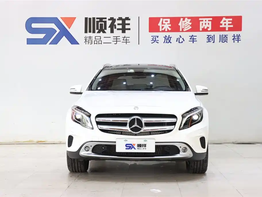 Mercedes-Benz GLA 2015 GLA 200 Fashion фото 2