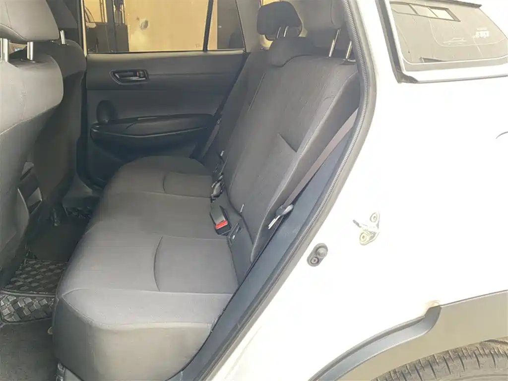 Toyota Corolla Cross 2024 Model 2.0L Pioneer Edition фото 12