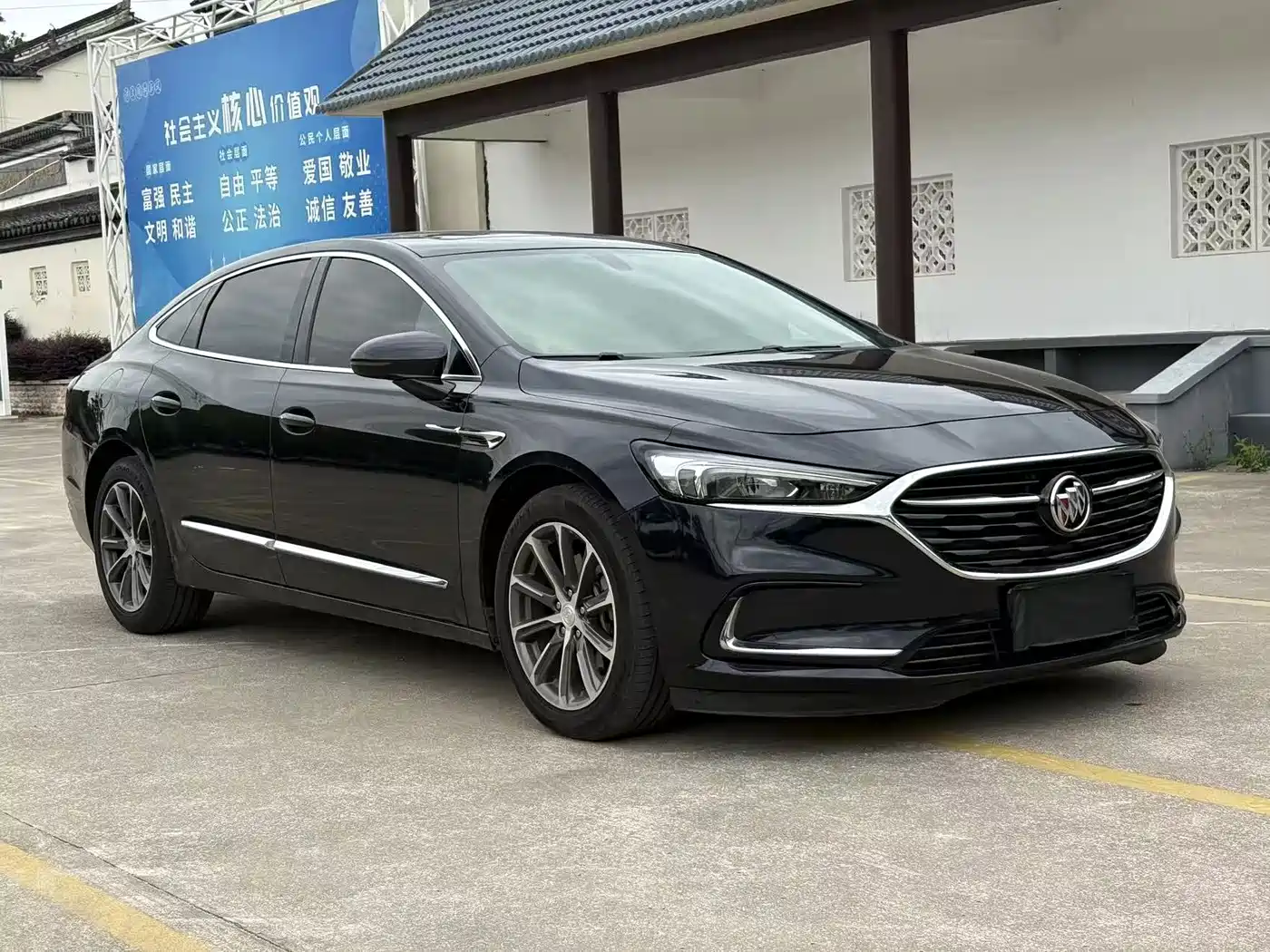Buick LaCrosse 2019 28T Luxury Edition фото 3