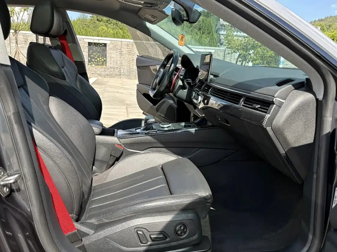 Фото 12 - Audi A5 (Import)