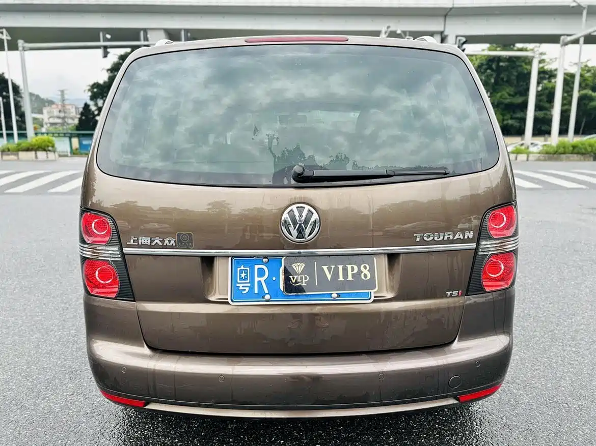 Volkswagen Touran 2013 1.4T DSG Brilliant Edition 5-seater фото 6