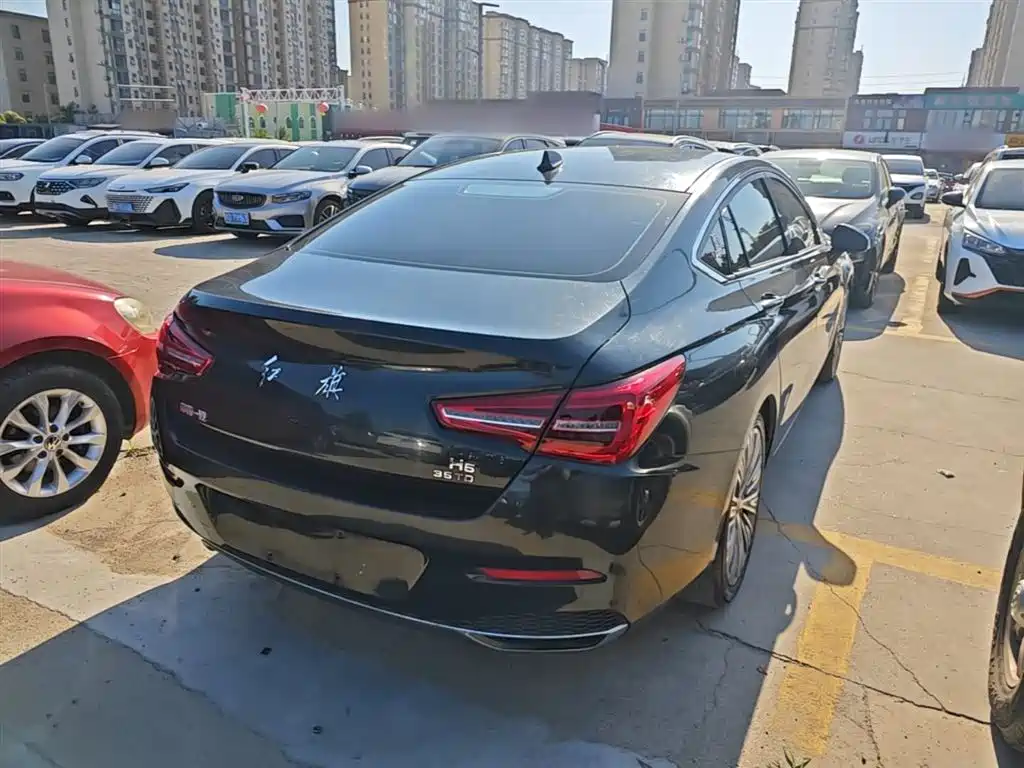 Hongqi H5 2022 Classic Facelift 1.8T Automatic Smart Connect Flag Rhythm Edition фото 7