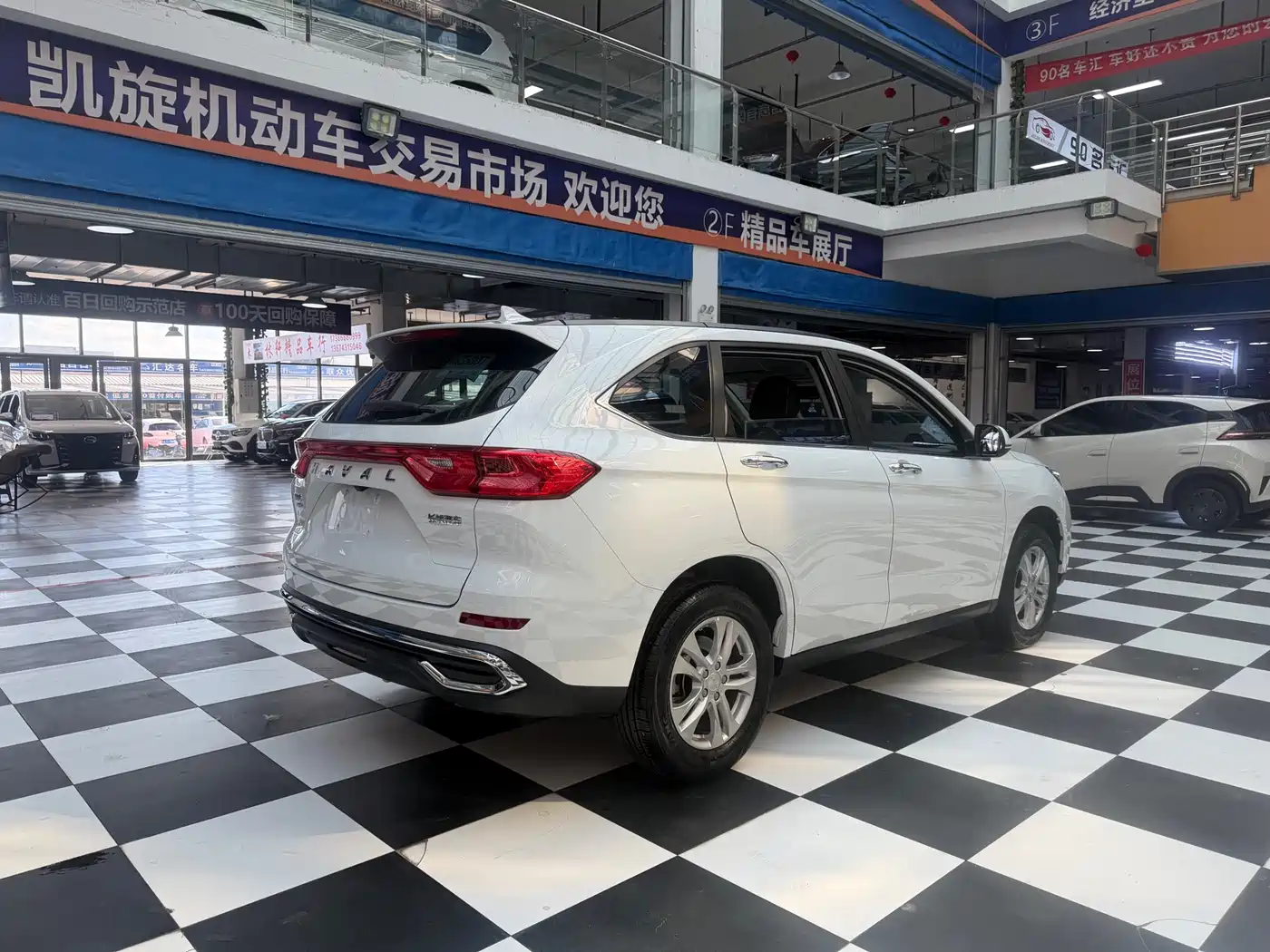 Haval M6 2023 PLUS 1.5T DCT Elite Smart Connect фото 6