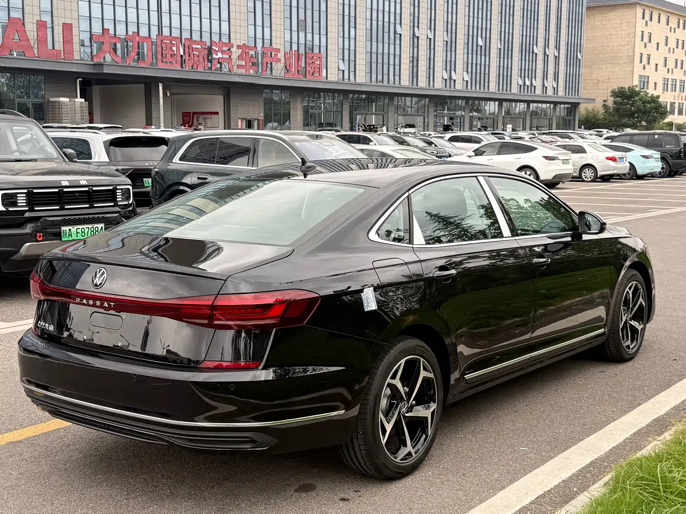 Volkswagen Passat 2026 2025 Outstanding 330TSI Starlight Elite Edition