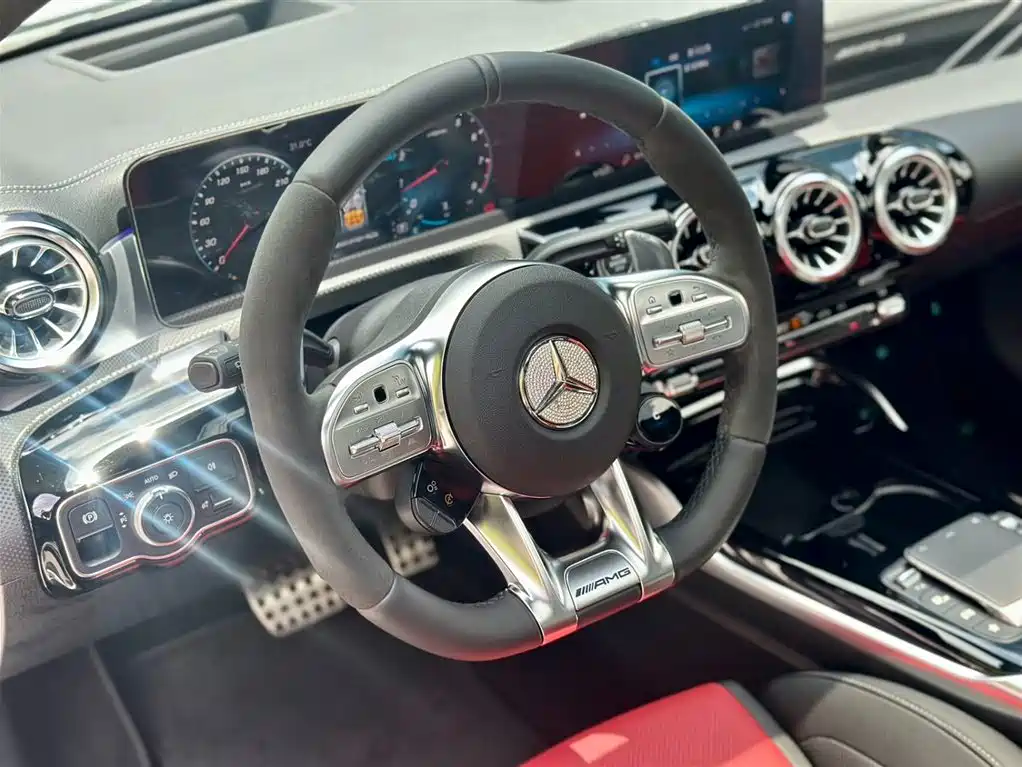 Mercedes-Benz CLA AMG 2022 AMG CLA 45 4MATIC+ фото 18