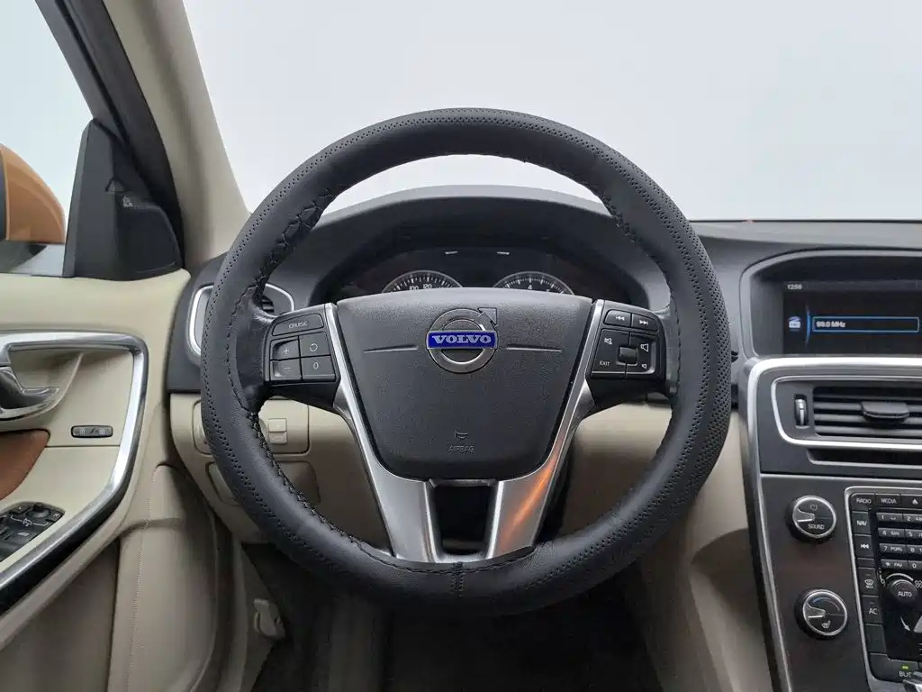 Volvo S60 (Import) 2011 2012 T5 Prestige Edition