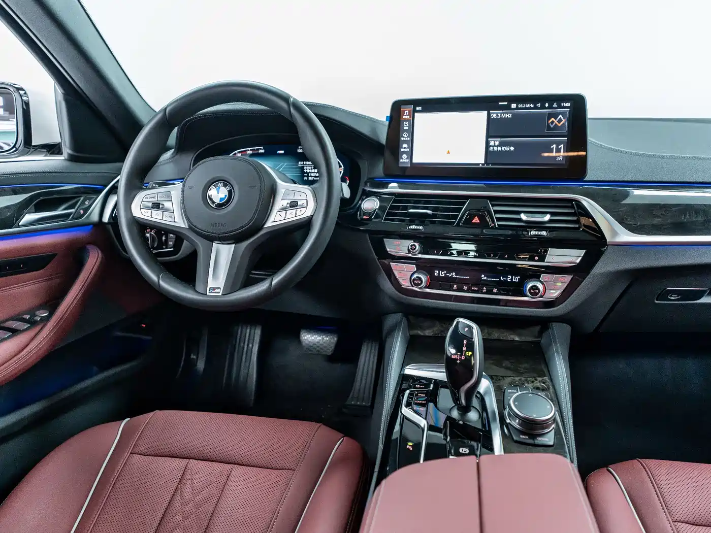 BMW 5 Series 2022 525Li M Sport Package фото 10