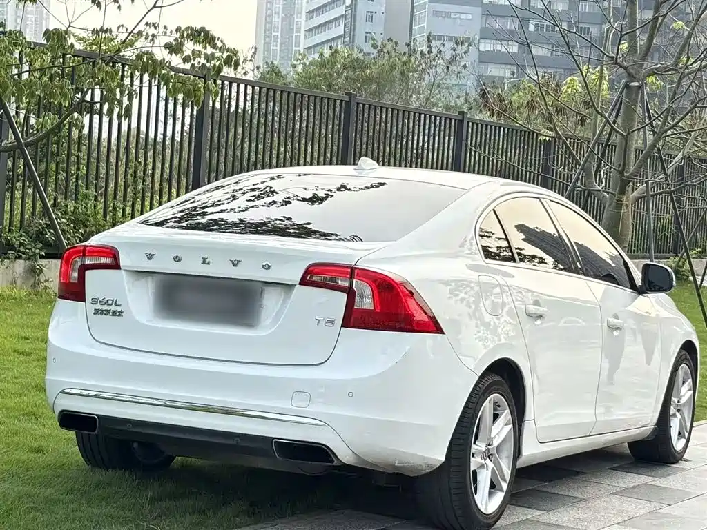 Volvo S60 2014 2014 Volvo S60L T5 Zhi Yu Edition