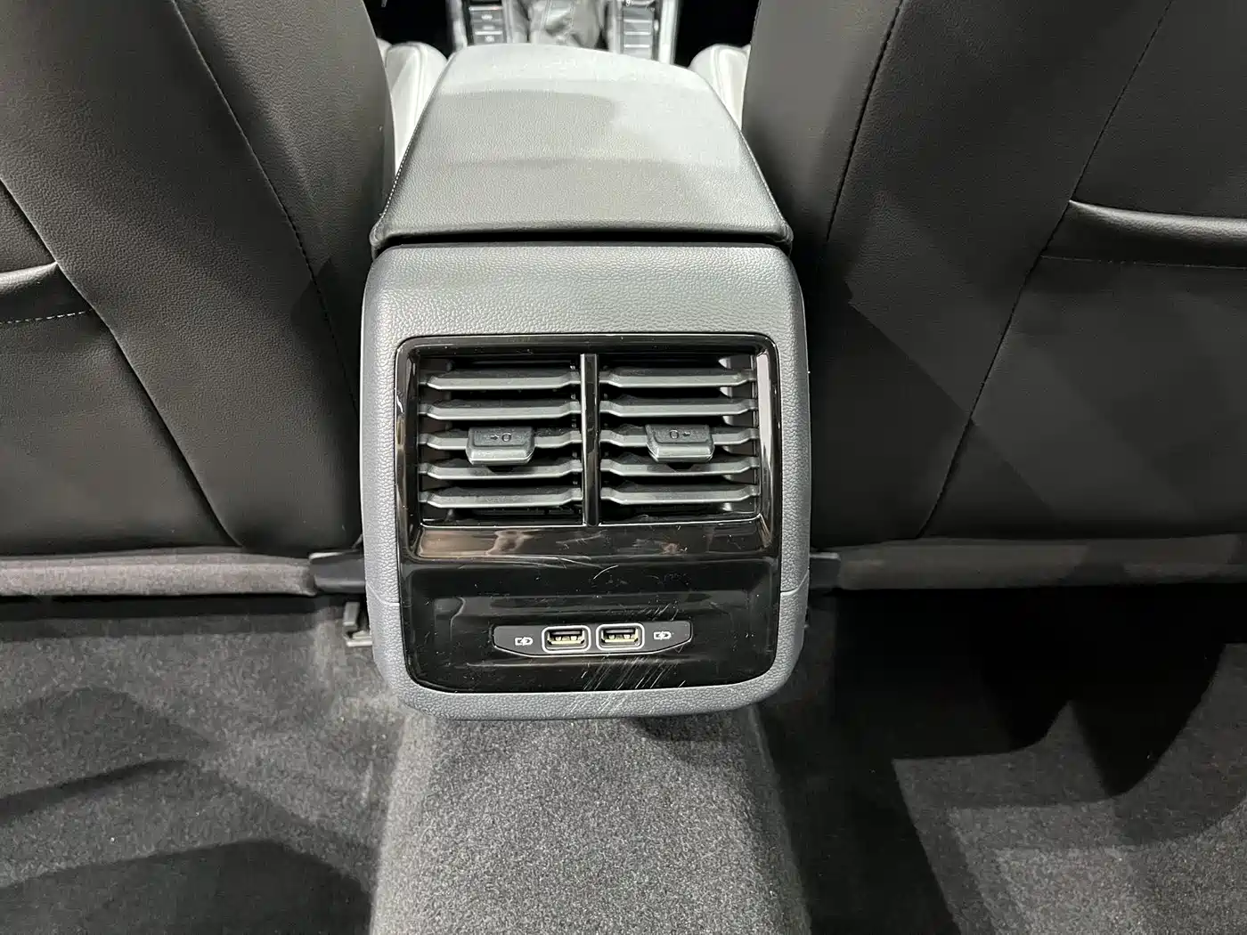Volkswagen Sagitar 2022 280TSI DSG Surpassing Edition фото 14