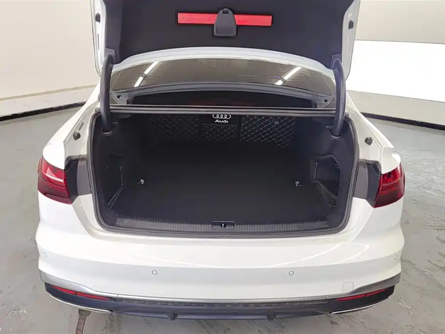 Audi A4L 2020 40 TFSI quattro Luxury Dynamic фото 4