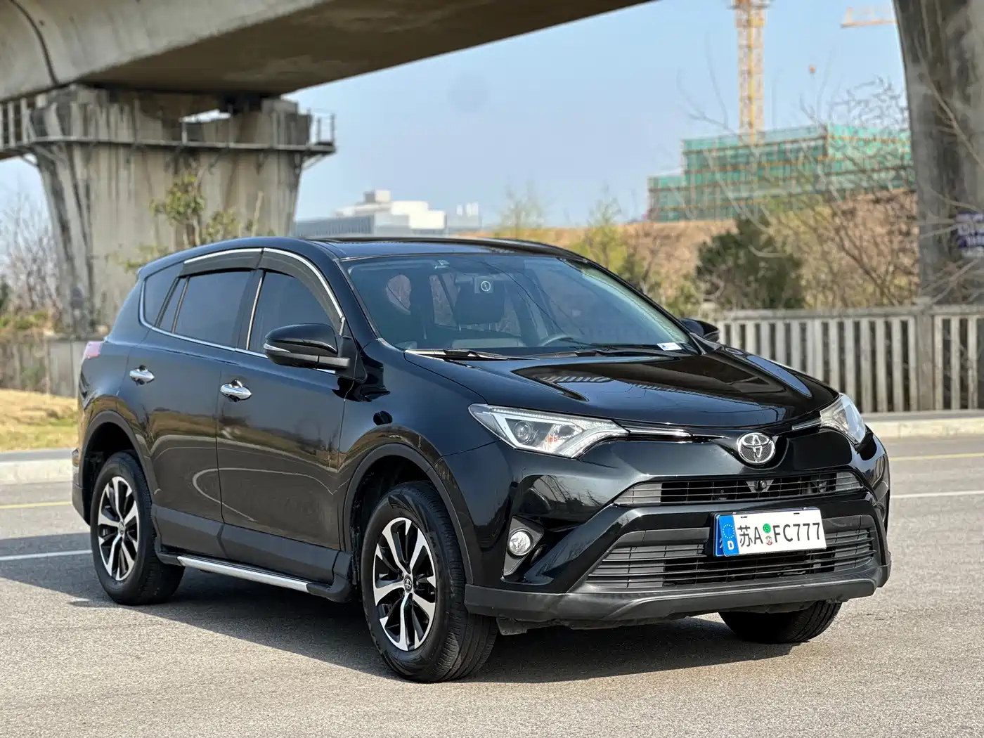 Toyota RAV4 Rongfang 2016 2.0L CVT 2WD Trend (China V) фото 3