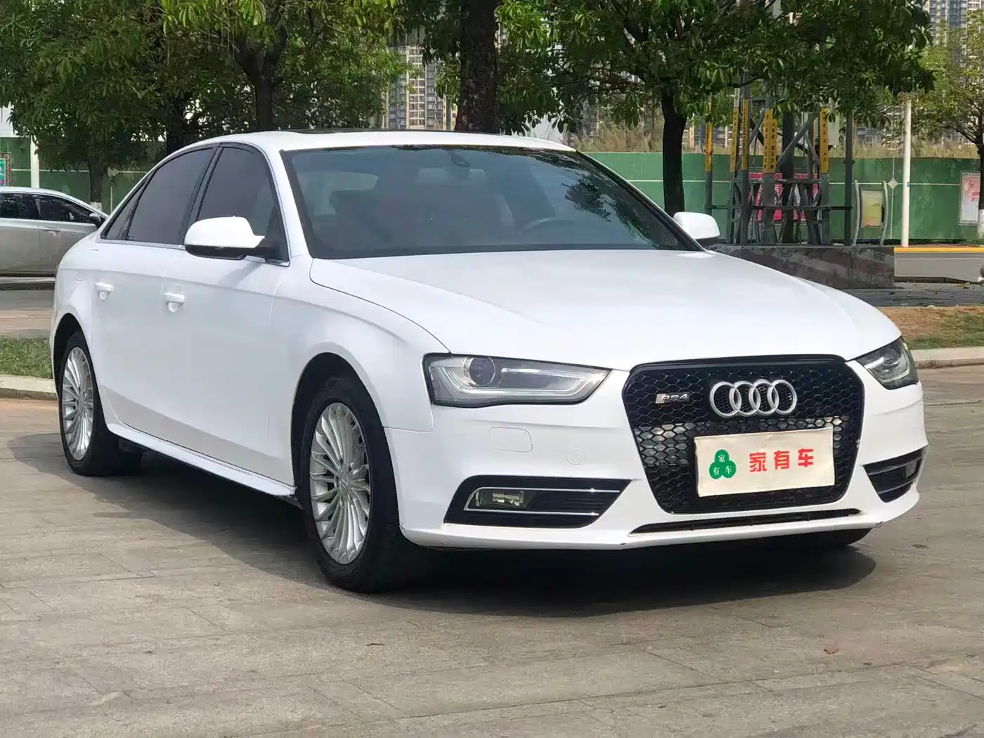 Audi A4L 2015 35 TFSI Auto Comfort фото 3