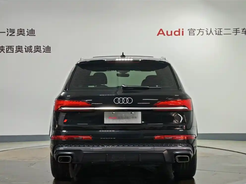 Audi Q7 2025 55 TFSI quattro S line Sport фото 5