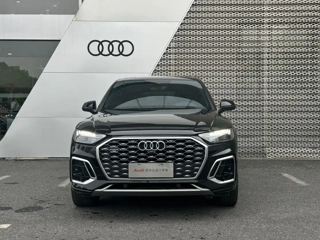 Audi Q5L Sportback 2021 40 TFSI Luxury фото 2