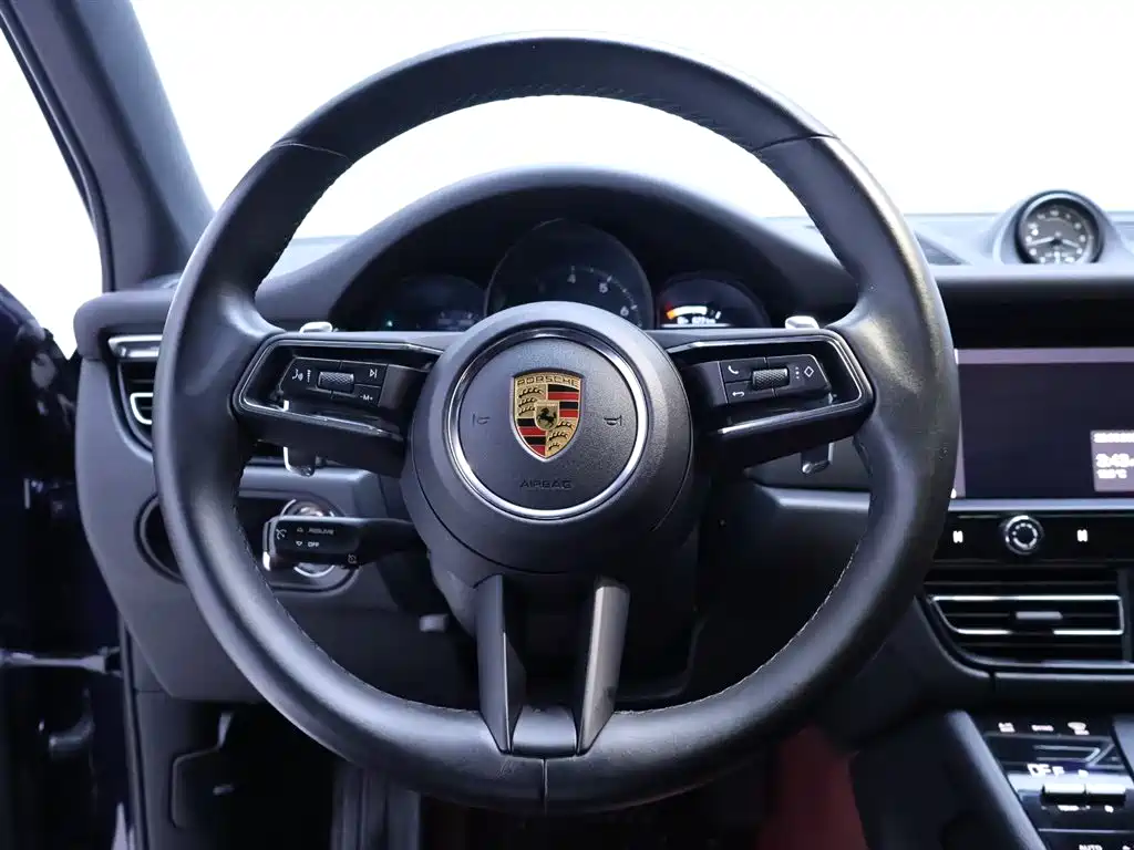 Porsche Macan 2023 Macan 2.0T фото 18