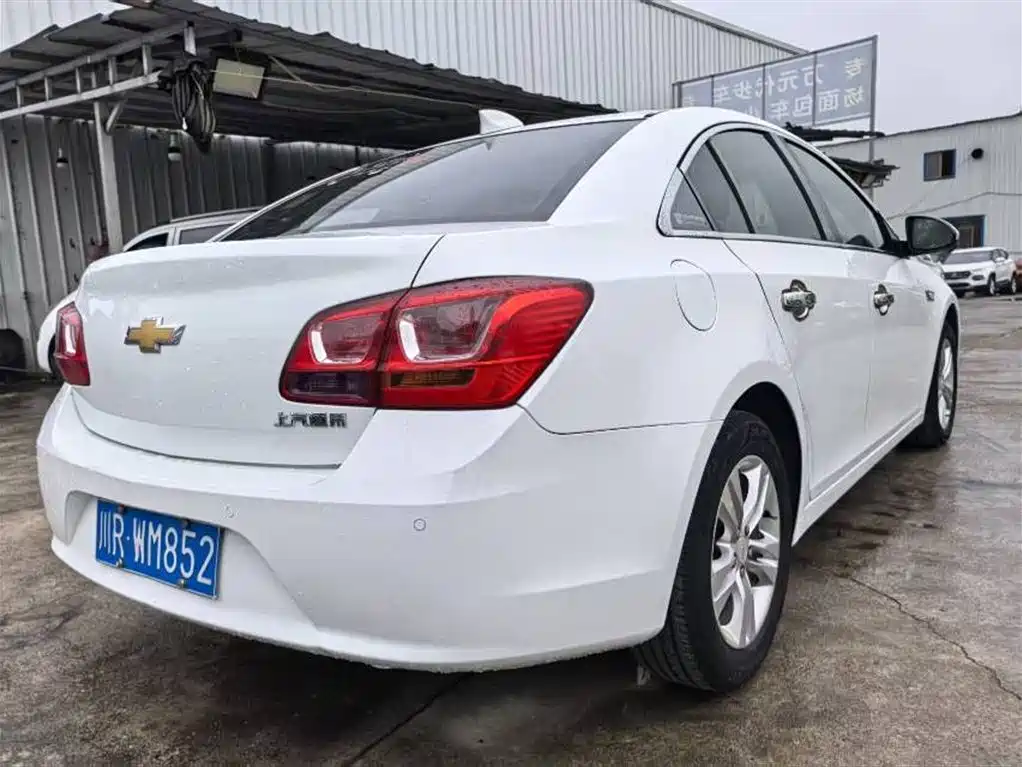 Chevrolet Cruze 2015 1.5L Classic SE AT фото 3