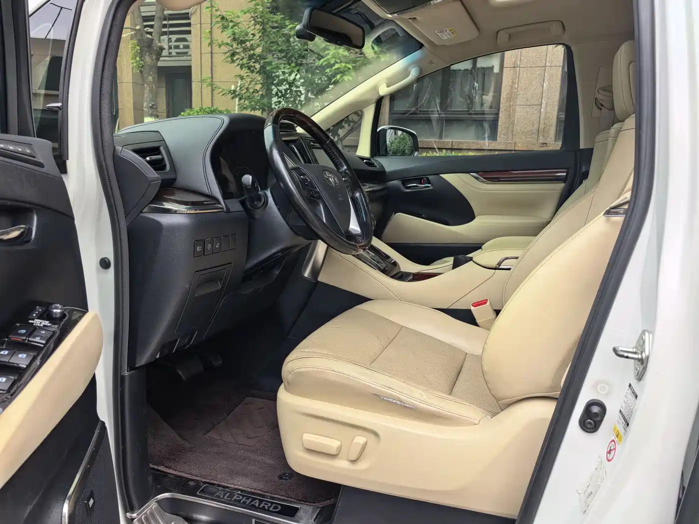 Toyota Alphard 2015 3.5L Luxury Edition фото 13