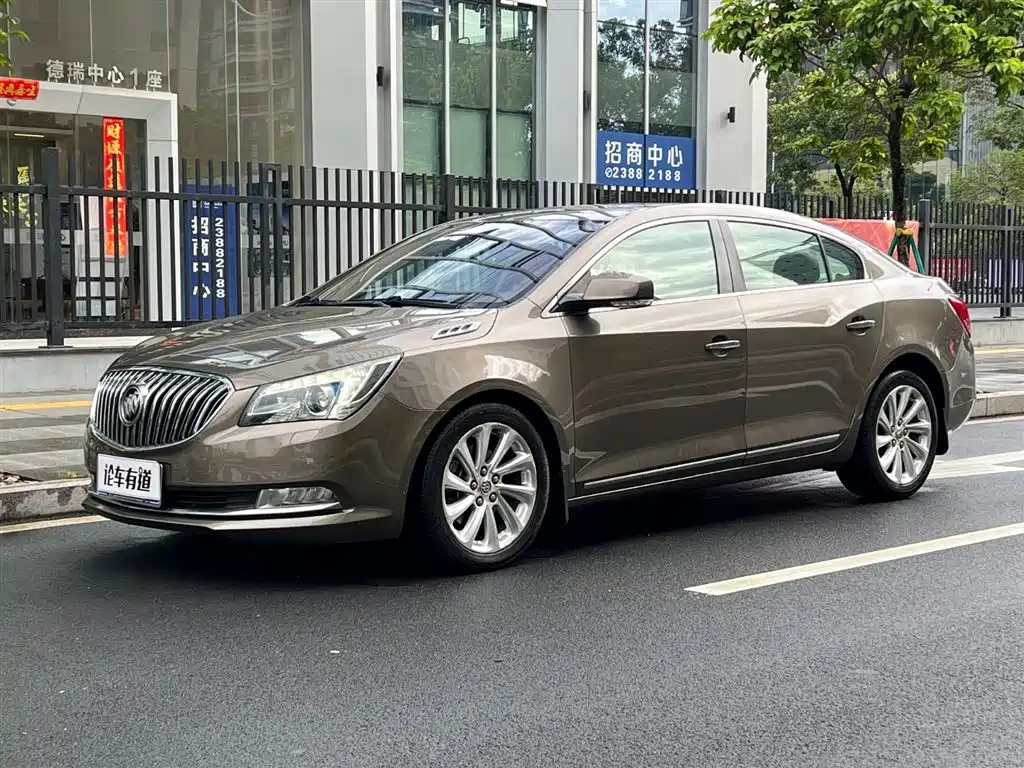 Фото 1 - Buick LaCrosse