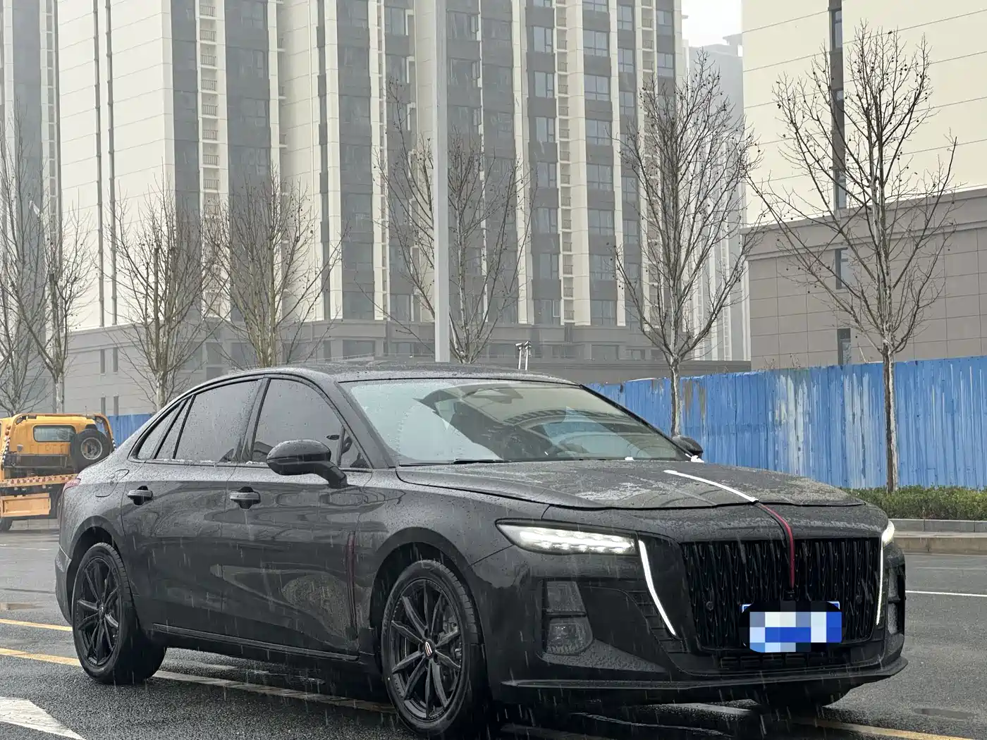 Hongqi H5 2024 2.0T Automatic Smart Connect Flag Smooth Edition
