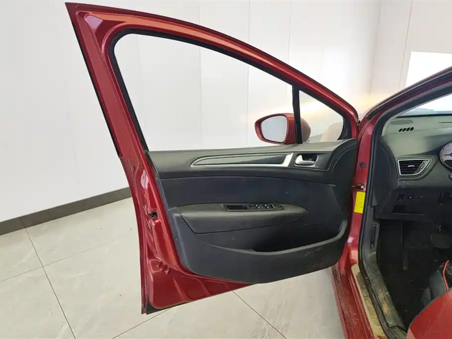 Peugeot 308 2013 Model 1.6L Automatic Superior Style фото 7