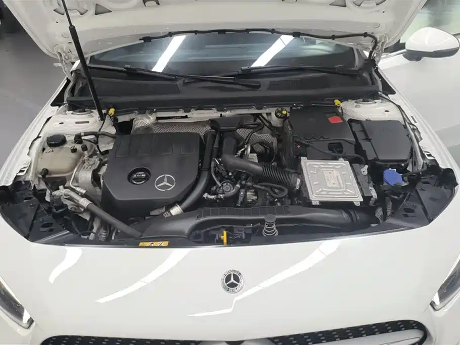 Mercedes-Benz A-Class 2022 Facelift III A 200 L Sport Sedan Fashion фото 10