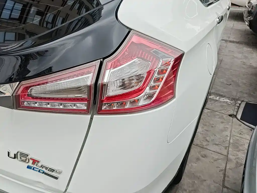 Luxgen U6 SUV 2015 2015 1.8T Charm Upgrade
