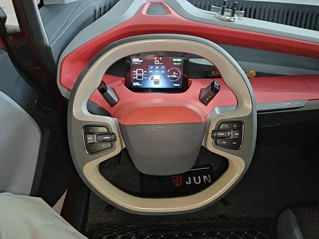 BAOJUN E200