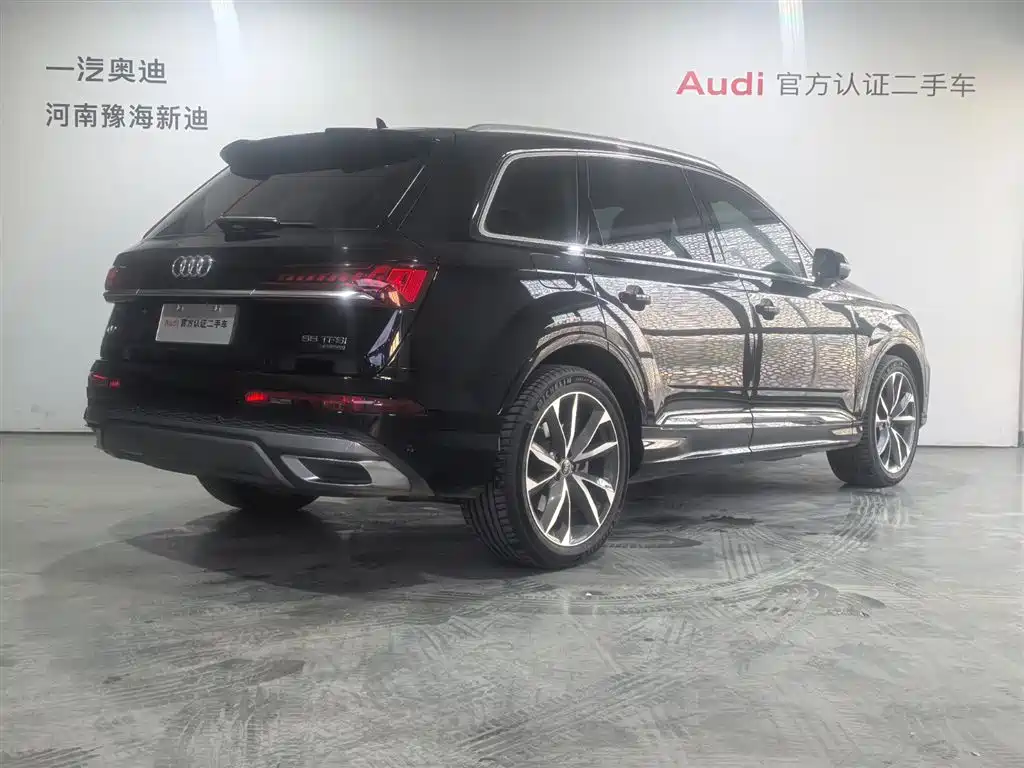 Audi Q7 2023 55 TFSI quattro S line Sport фото 18