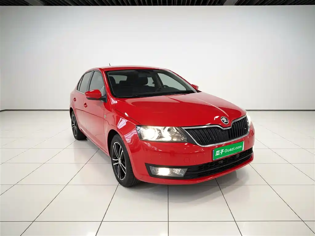 Škoda Skoda Rapid Spaceback 2016 Facelift 1.4L Manual Forward Edition фото 22