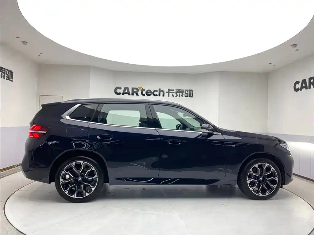 BMW X3 2025 xDrive30L Premium Model M Sport Black Package фото 4