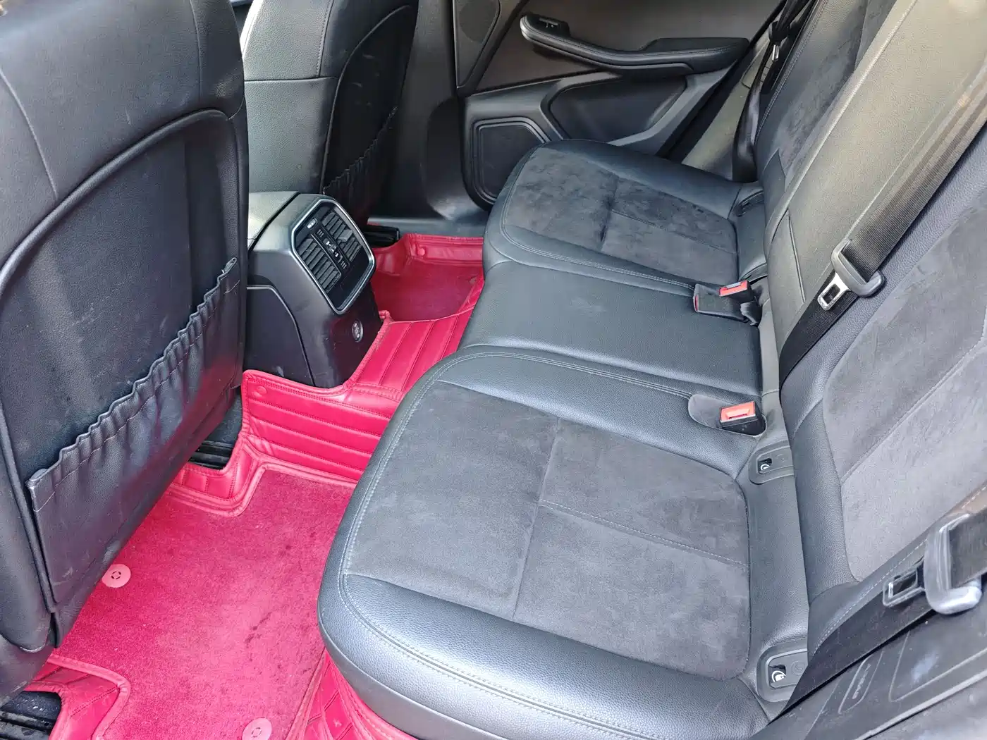 Porsche Macan 2018 Macan 2.0T фото 16