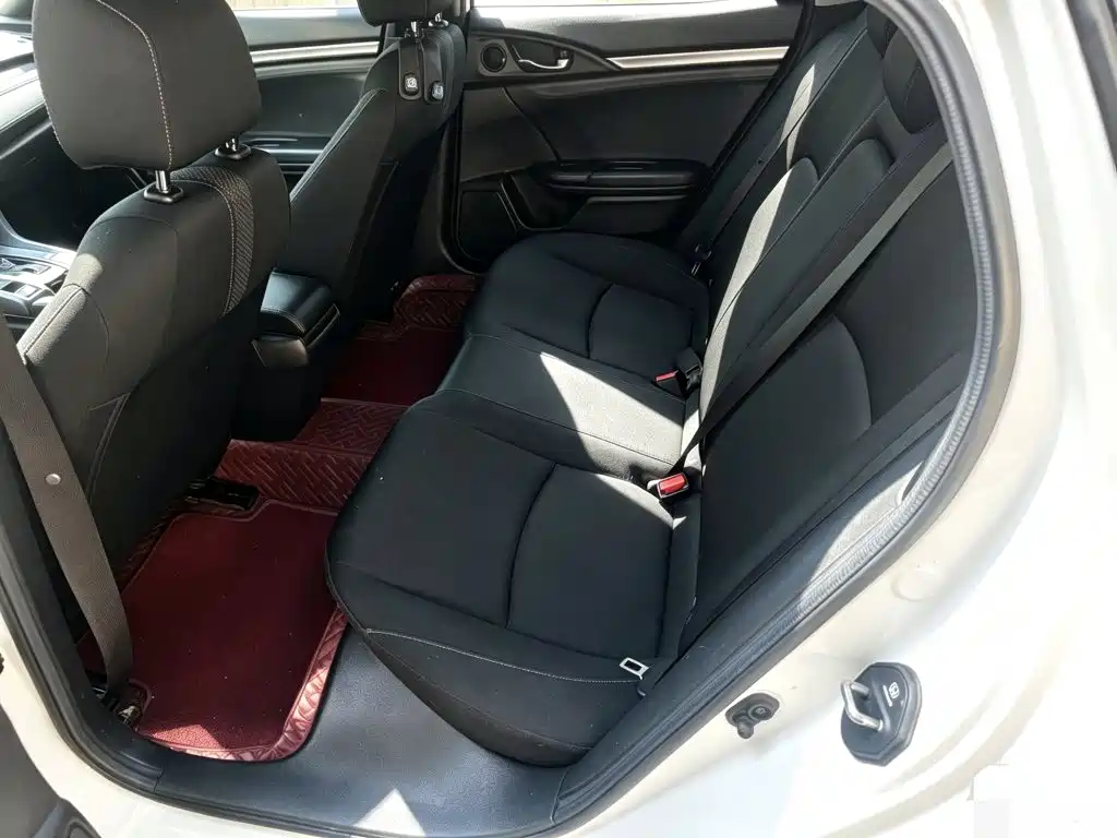 Фото 6 - Honda Civic