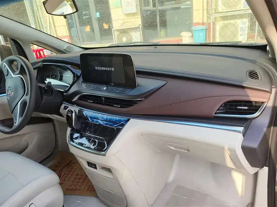 BUICK GL8
