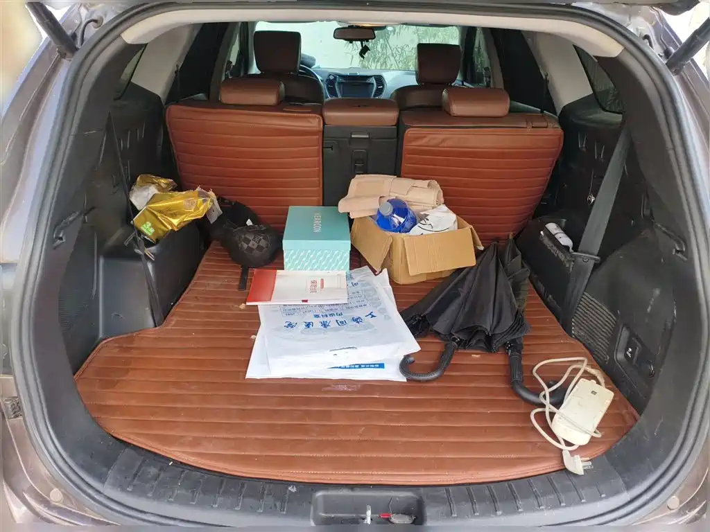 Hyundai Grand Santa Fe 2013 3.0L 7-Seat AWD Brown Interior Flagship фото 10