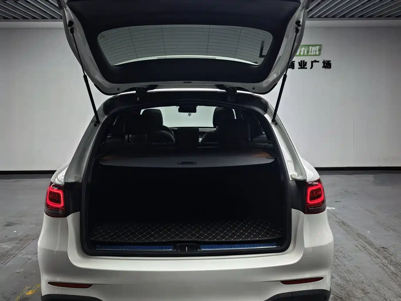 Mercedes-Benz GLC 2020 Facelift GLC 300 L 4MATIC Dynamic фото 7