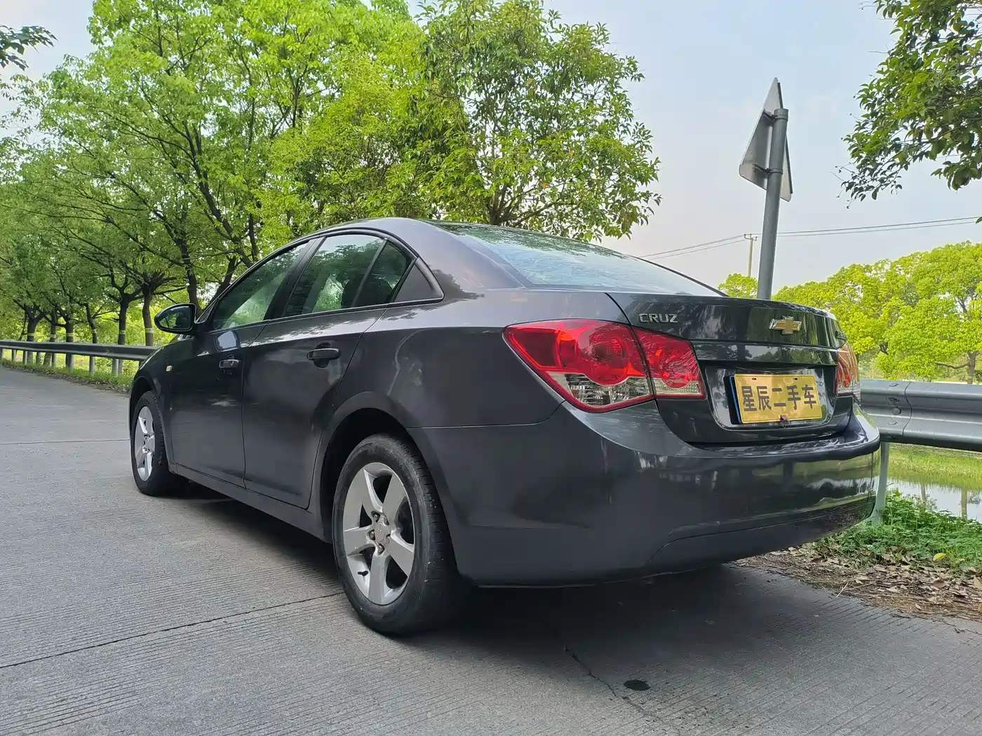 Chevrolet Cruze 2012 1.6L SE AT фото 11