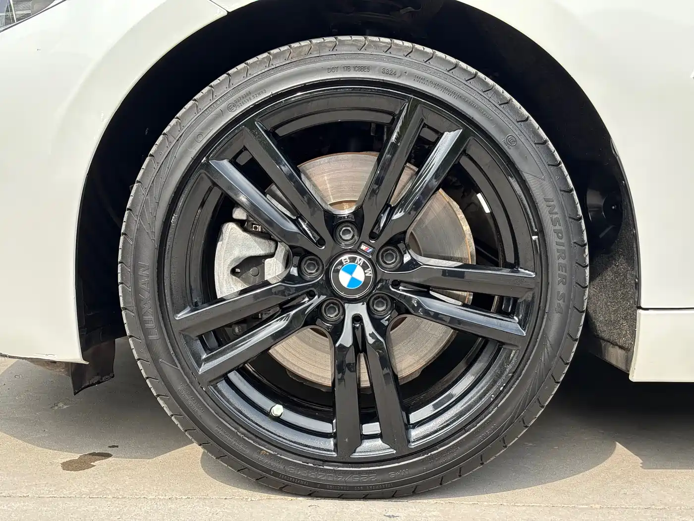 BMW 1 Series 2023 125i M Sport Shadow Edition фото 16