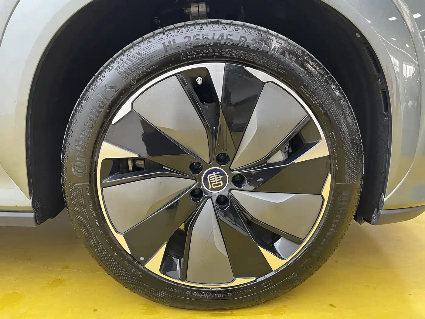BYD Tang L 2025 DM 175KM Drone Player Edition фото 9