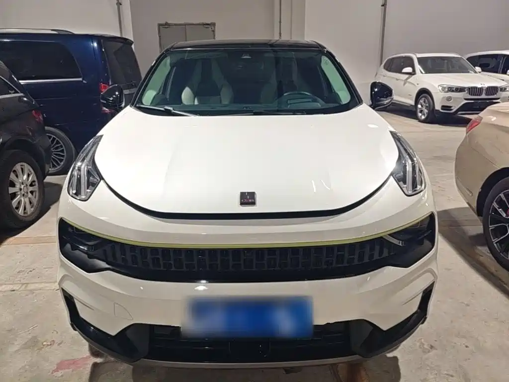 Lynk & Co 05 2023 2022 2.0TD 2WD Shine Halo