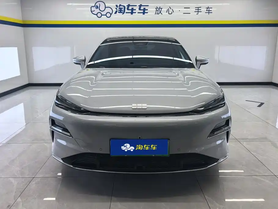 Geely Galaxy Galaxy Xingyao 8 2026 2025 130km EM-i Premium Edition