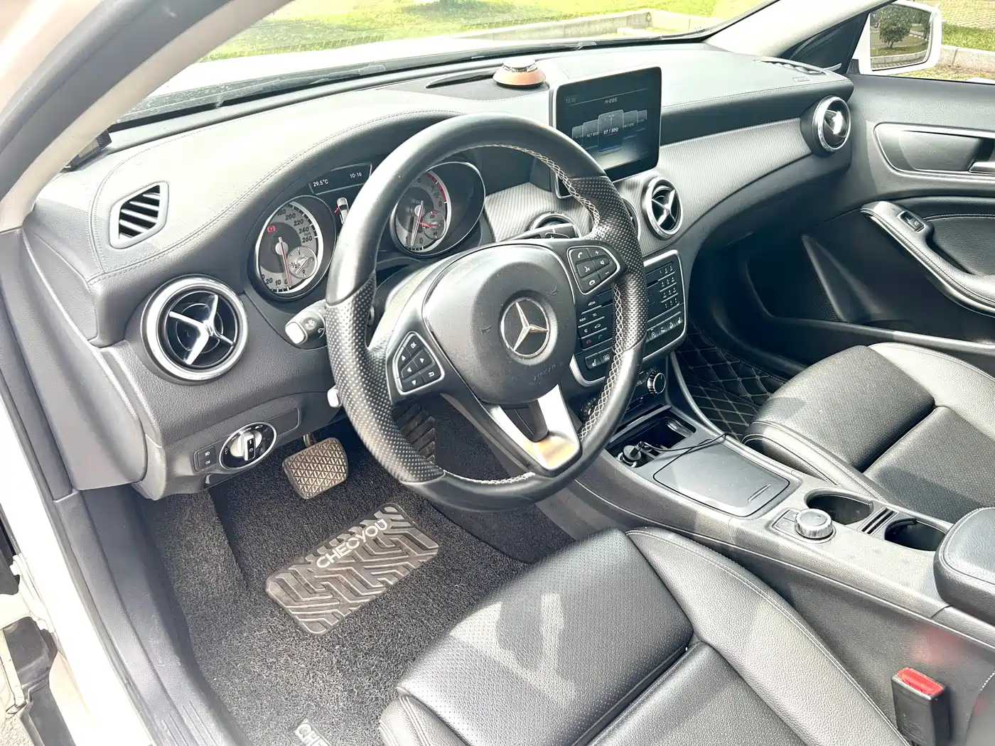 Mercedes-Benz GLA 2016 GLA 220 4MATIC Fashion фото 11
