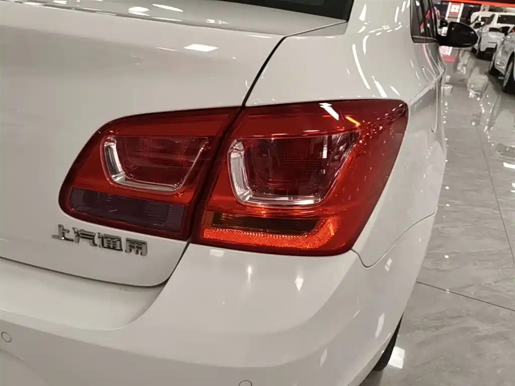 Chevrolet Cruze 2015 1.5L Classic SE AT фото 8