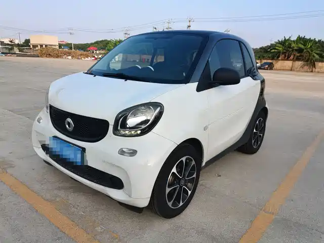  smart smart fortwo 2015 1.0L 52kW Hardtop Agile