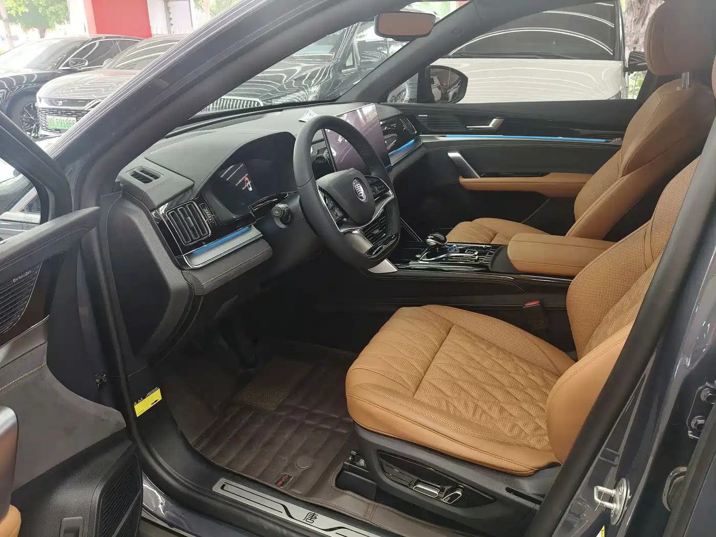 BYD Tang New Energy 2023 Model DM-i Champion Edition 112KM Honor фото 6